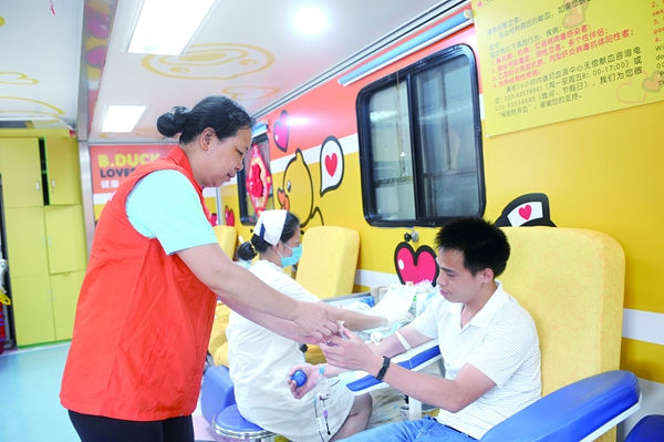 愛心獻(xiàn)血屋獻(xiàn)血前需要注意什么？生產(chǎn)廠家告訴你這三點非常重要