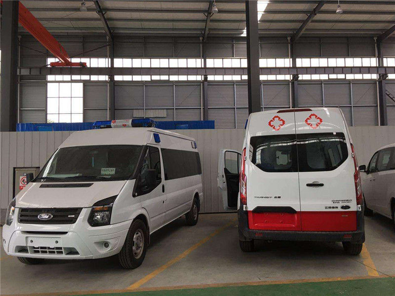 救護(hù)車(chē)購(gòu)買(mǎi)的時(shí)候注意事項(xiàng)有哪些？這一點(diǎn)非常重要02